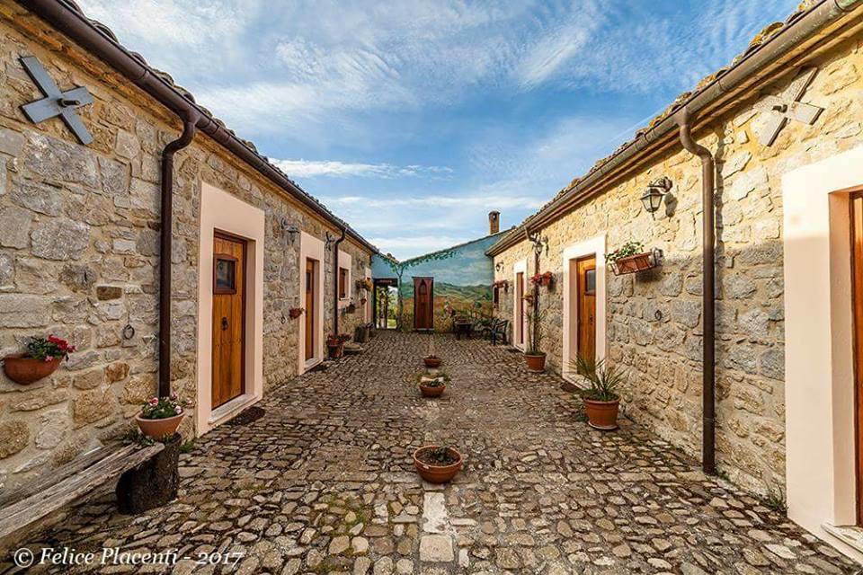 Masseria Xireni Castellana Sicula Luaran gambar